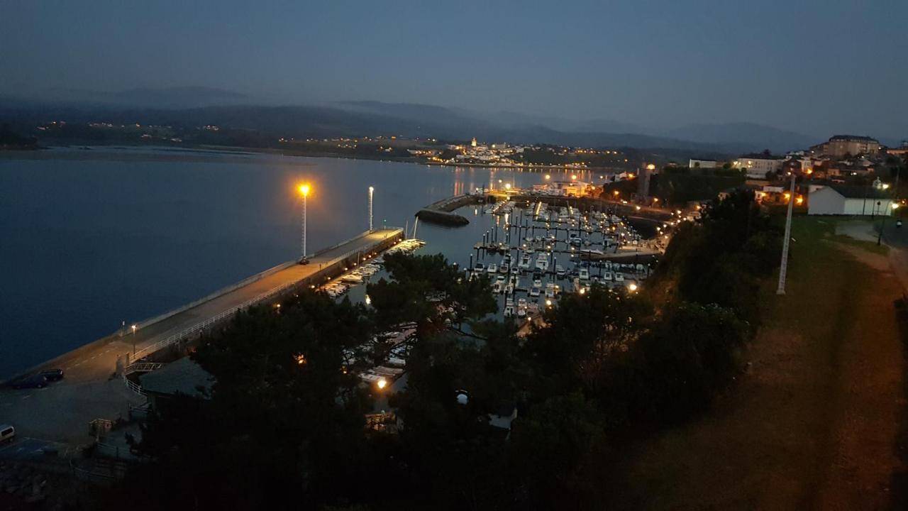 Apartamentos Halcon Ribadeo Dış mekan fotoğraf